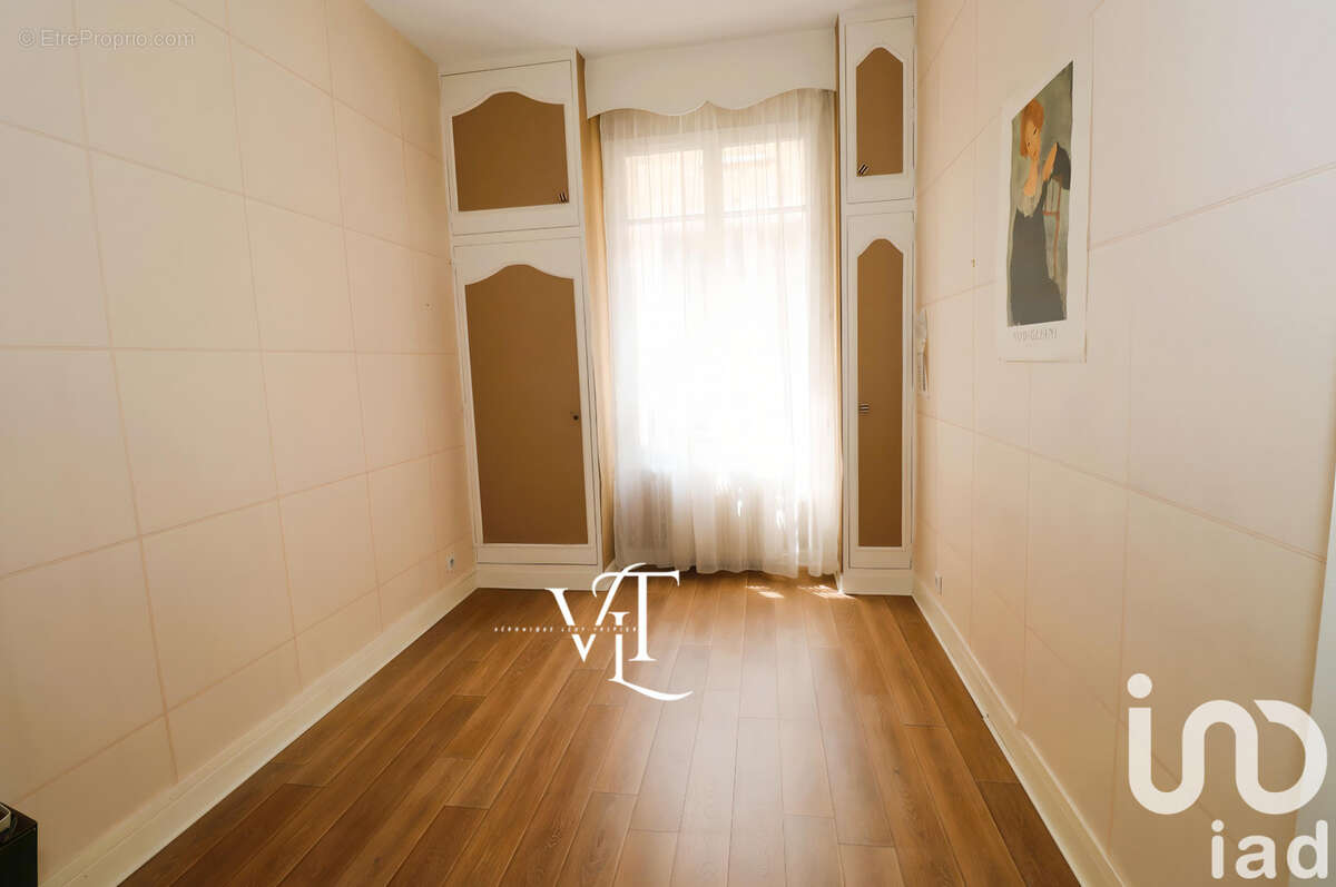Photo 8 - Appartement à MONTROUGE