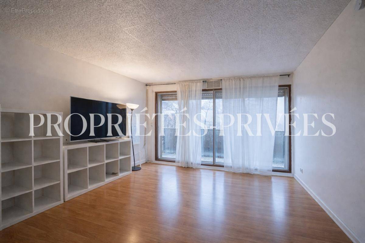 Appartement à PARIS-20E