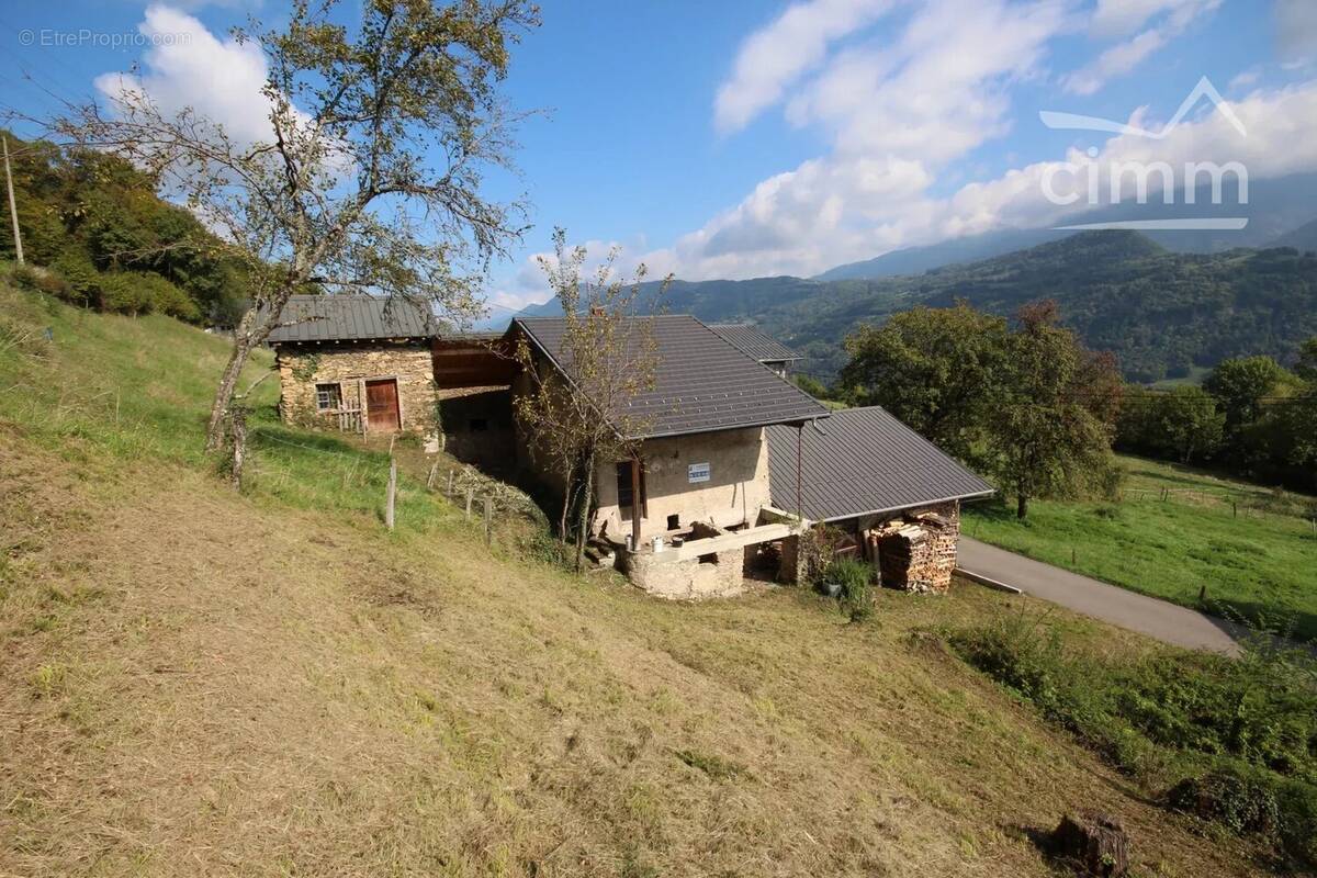 Maison à LA ROCHETTE