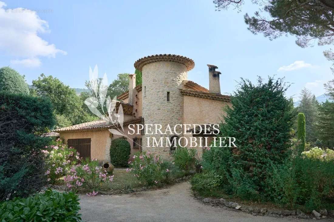 Maison à SAINT-VALLIER-DE-THIEY