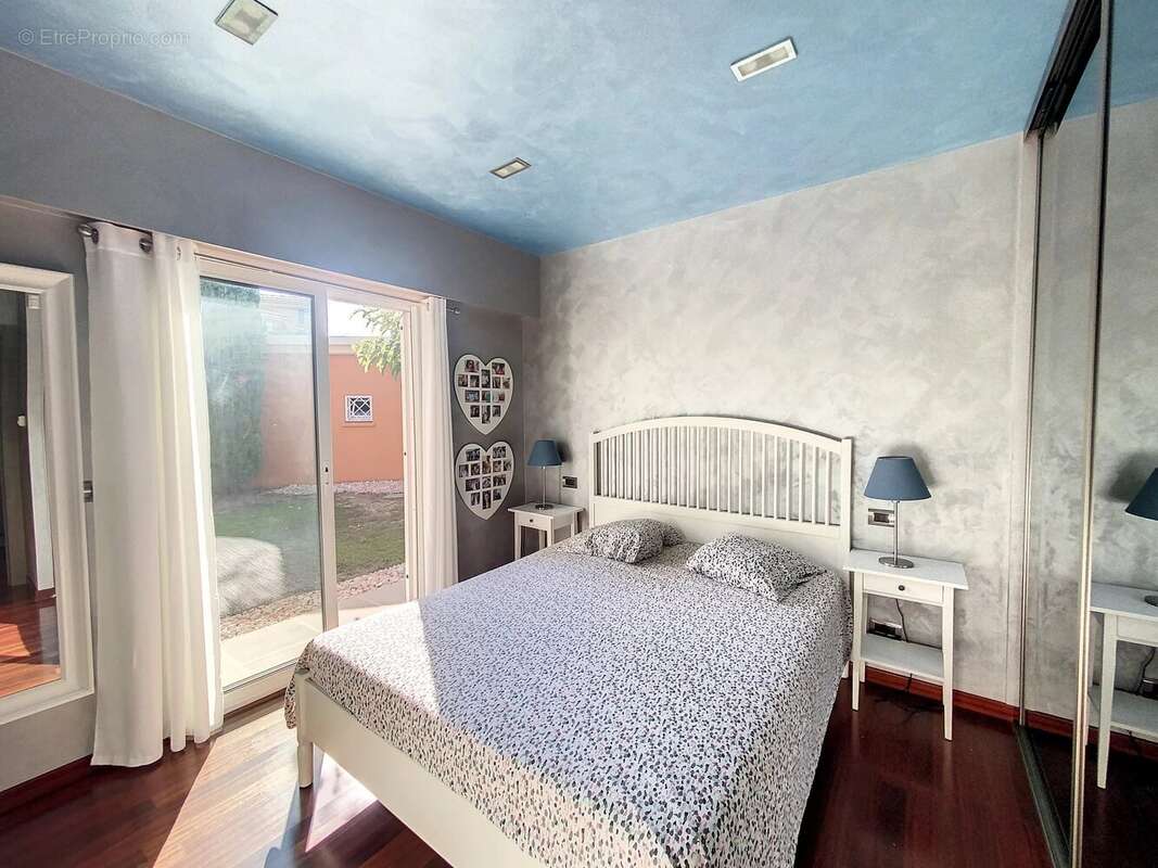 Maison à MANDELIEU-LA-NAPOULE