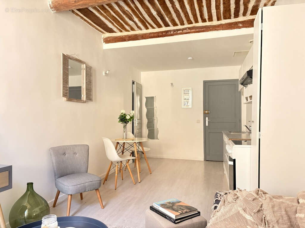 Appartement à ROGNES