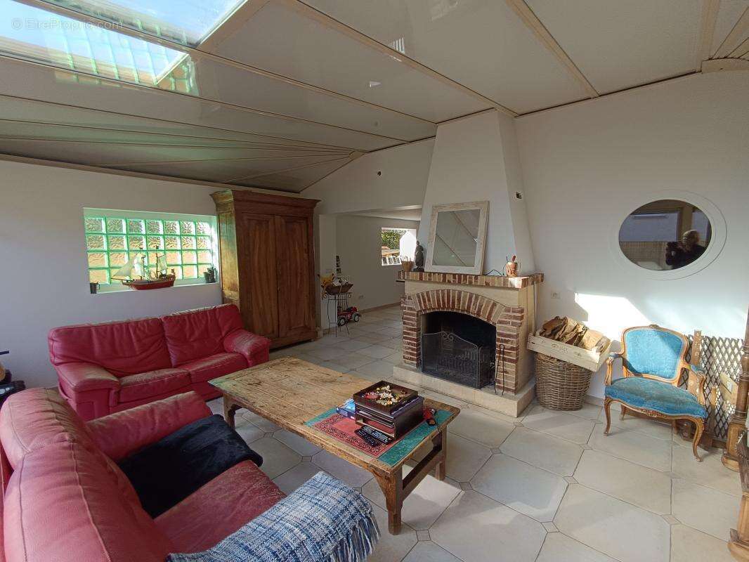 Maison à FONTENAY-LE-FLEURY