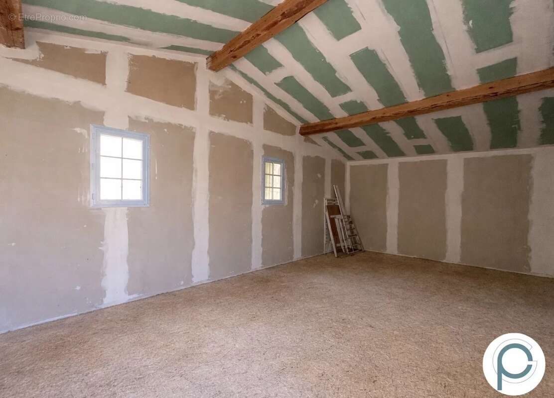 Appartement à LE CASTELLET