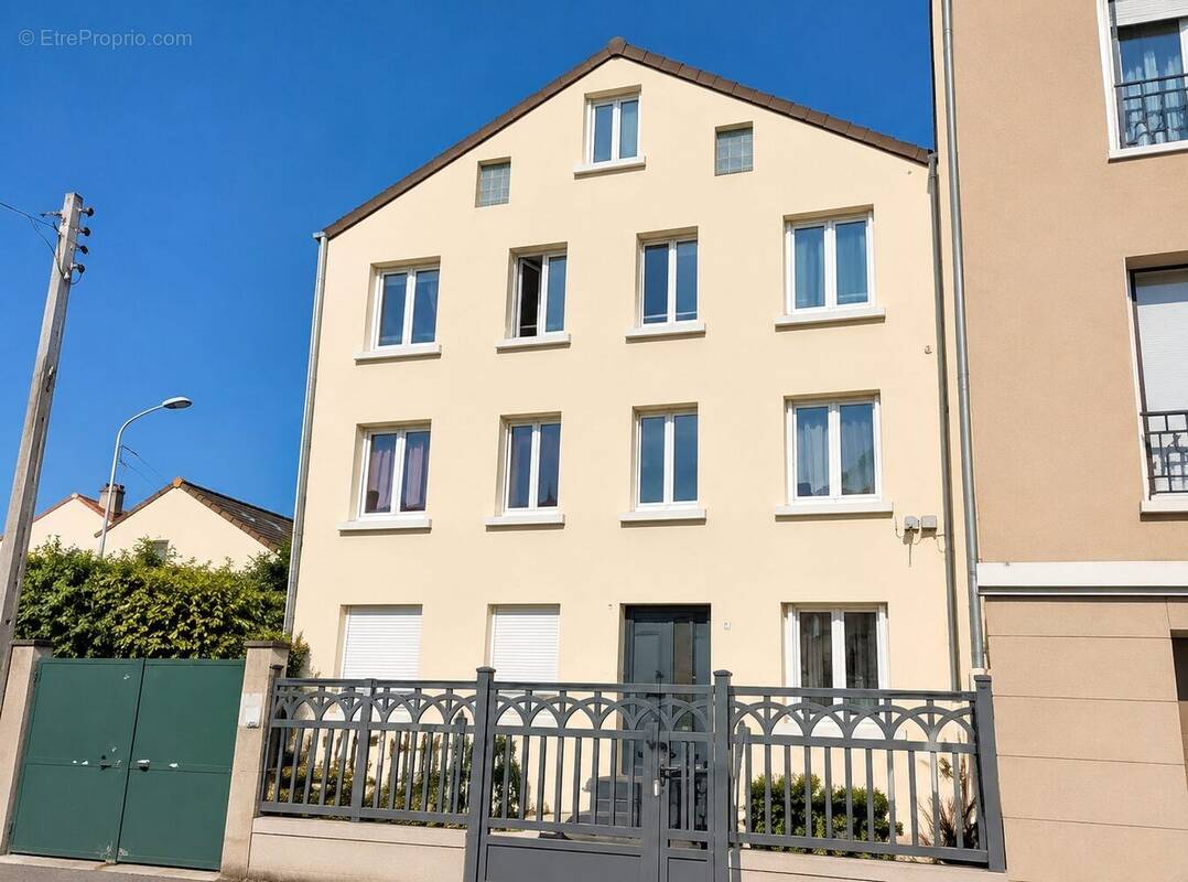 Appartement à BOIS-COLOMBES