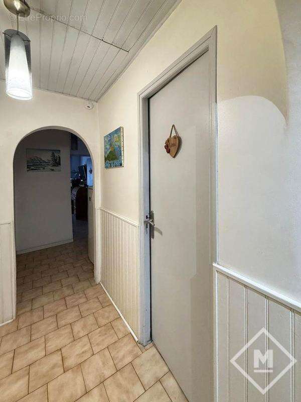 Appartement à MARSEILLE-4E
