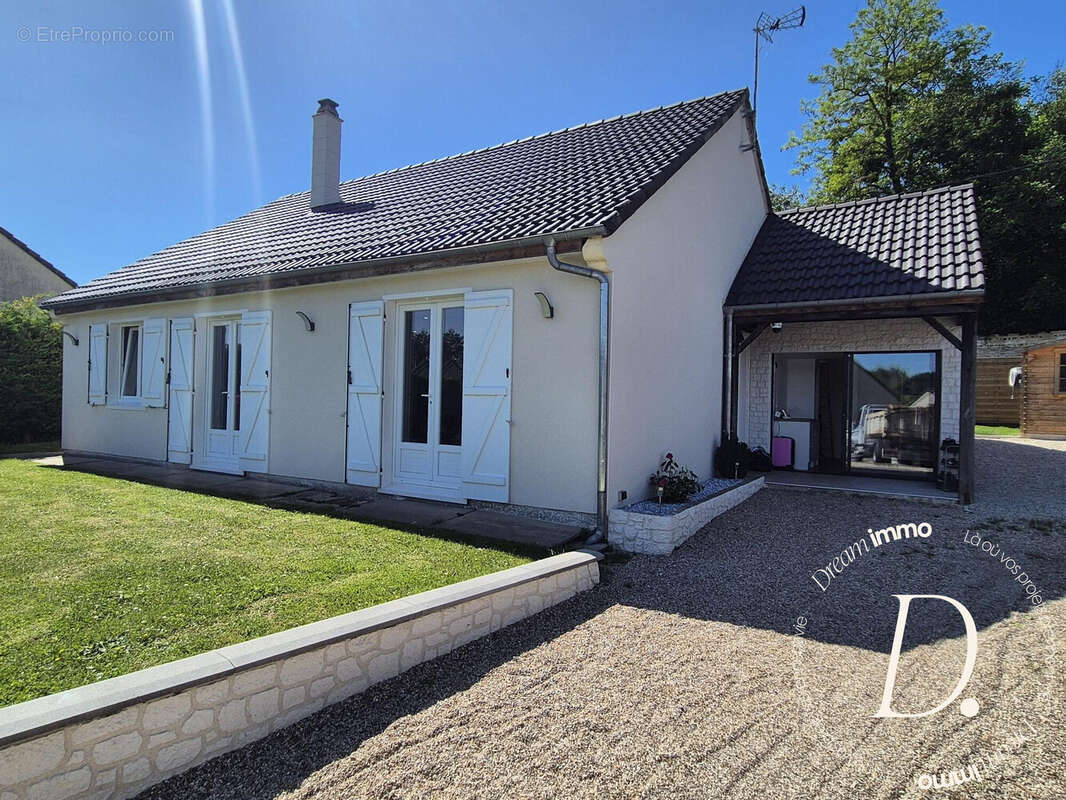 maison avec dépendance accolée - Maison à SAINTE-GENEVIEVE-LES-GASNY