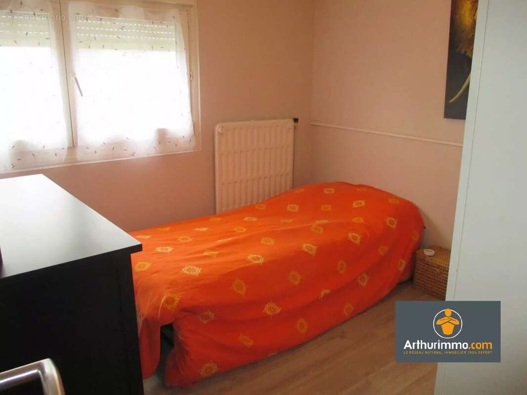 Maison à NEUFCHATEL-SUR-AISNE