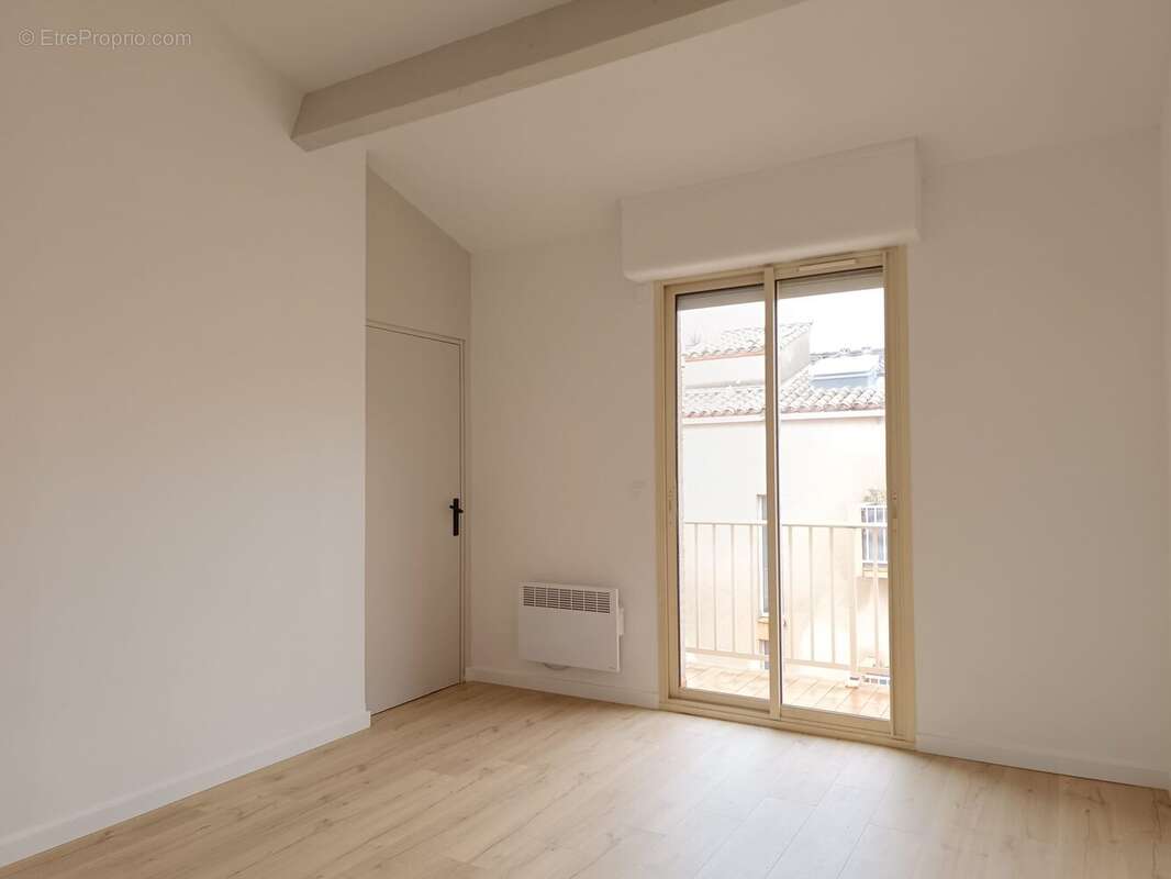 Chambre 2 + dressing - Appartement à NARBONNE