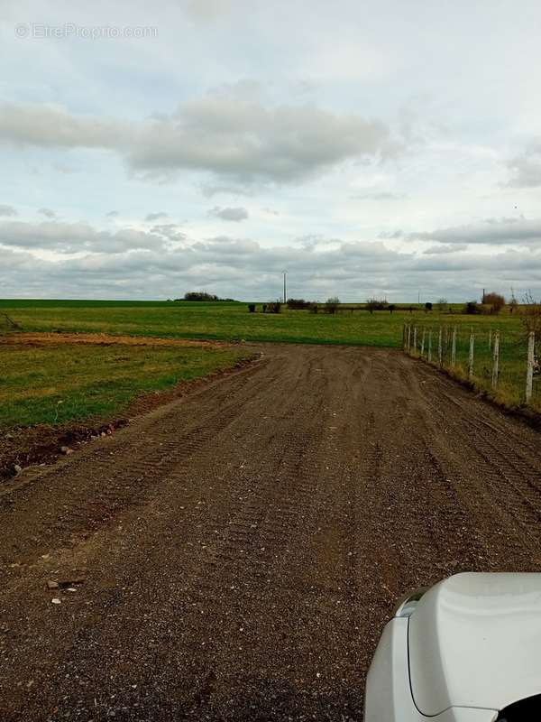 Terrain à BREUILPONT