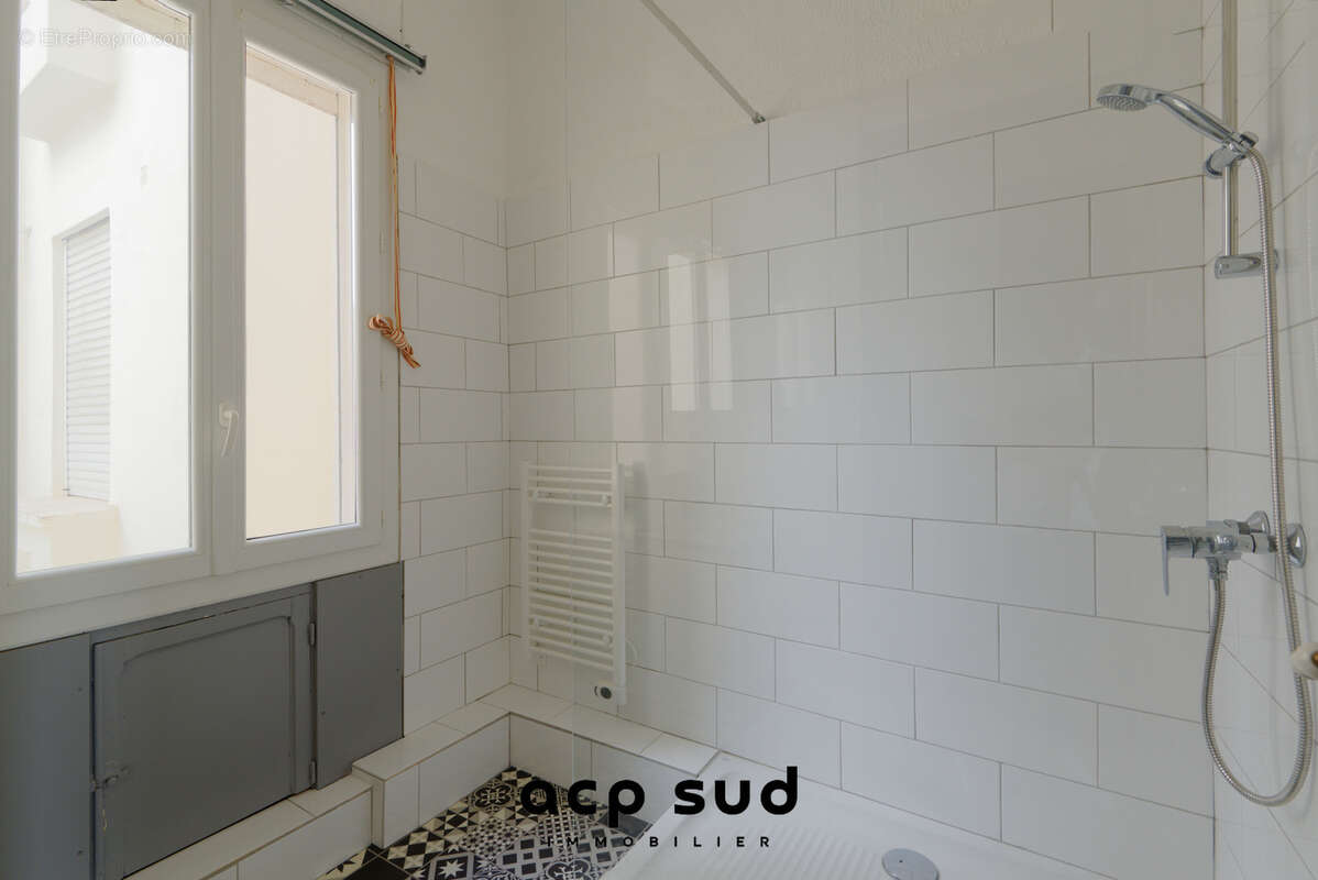 Appartement à MARSEILLE-7E