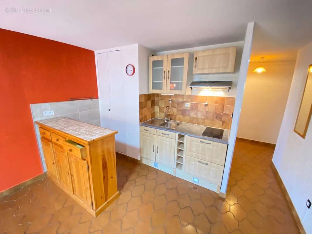 Appartement à LA LONDE-LES-MAURES