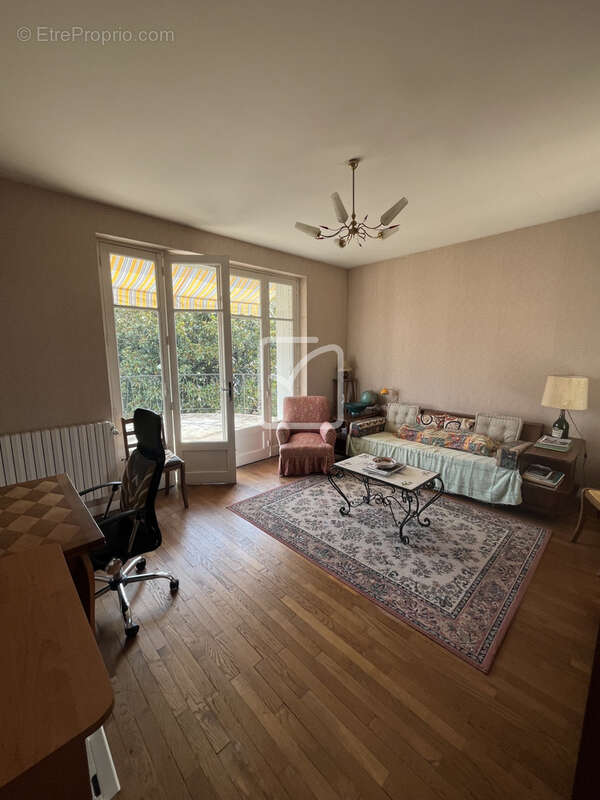 Maison à OBJAT