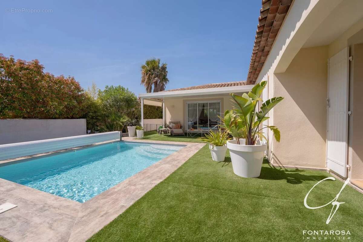 Maison à FREJUS