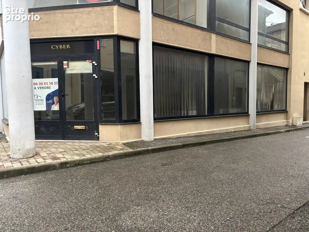 Commerce 74 m² à vendre à Romans-Sur-Isere (26100) - photo 1