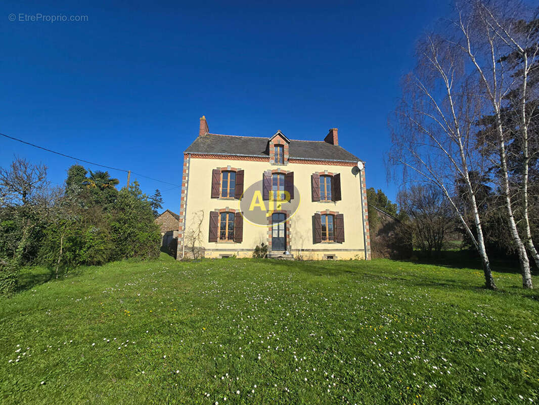 Maison à GUEMENE-PENFAO