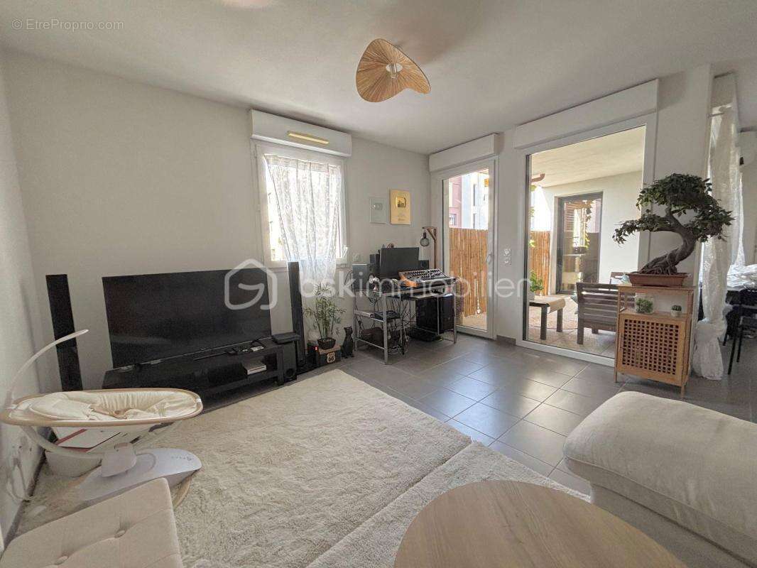 Appartement à SAINT-JEAN-DE-VEDAS