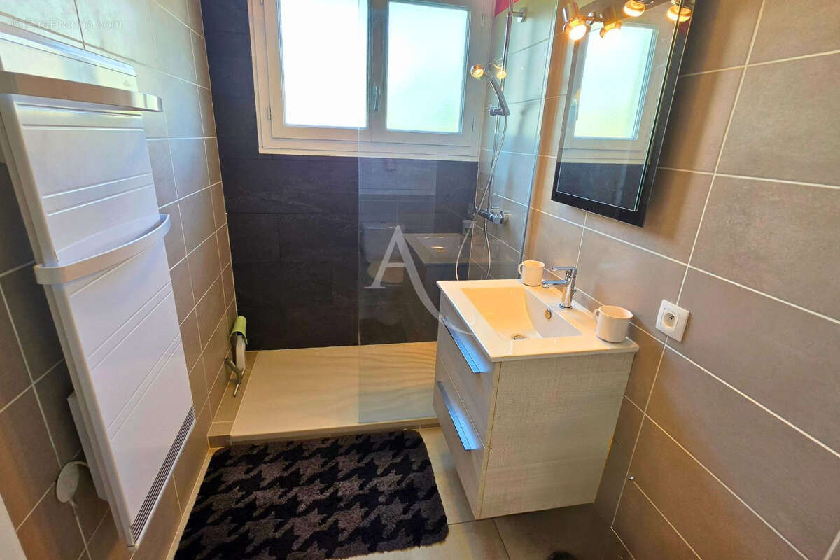 Appartement à CARQUEIRANNE