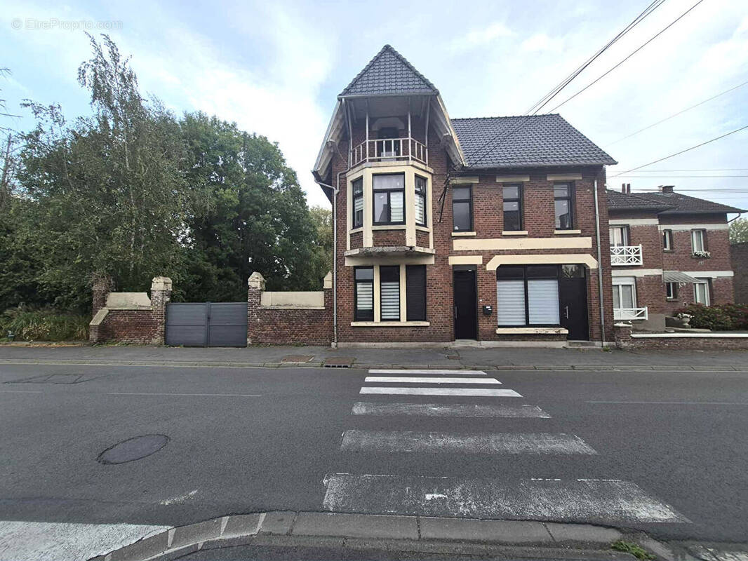 Maison à MORTAGNE-DU-NORD