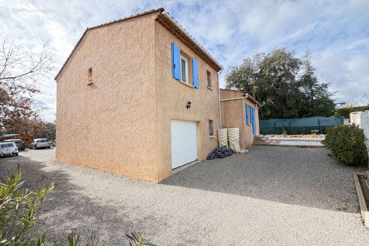 Maison à REGUSSE