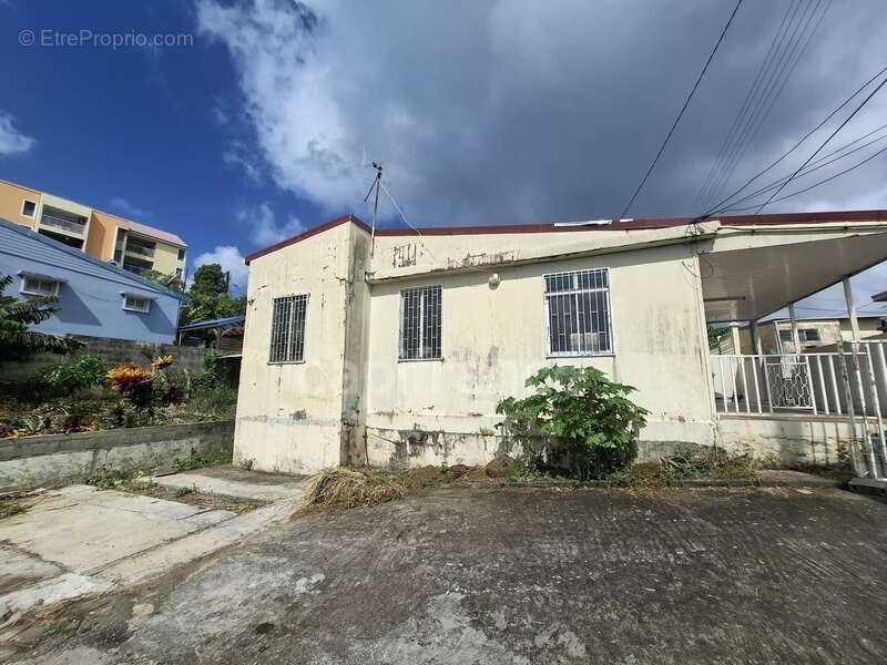 Maison à FORT-DE-FRANCE