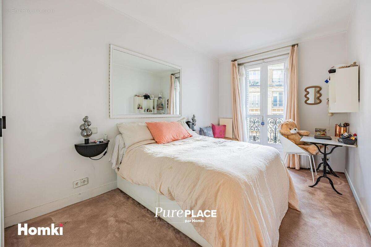 Appartement à PARIS-9E