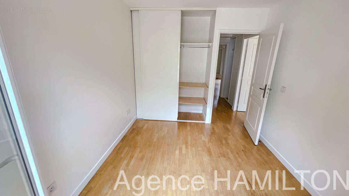 Garches Mairie, T5 de 116m2 4 chambres et parking - photo 17