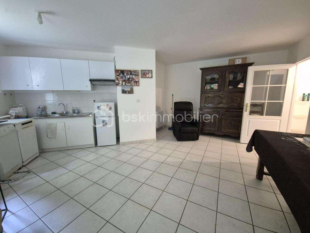 Appartement à SAINT-JEAN-DE-BRAYE