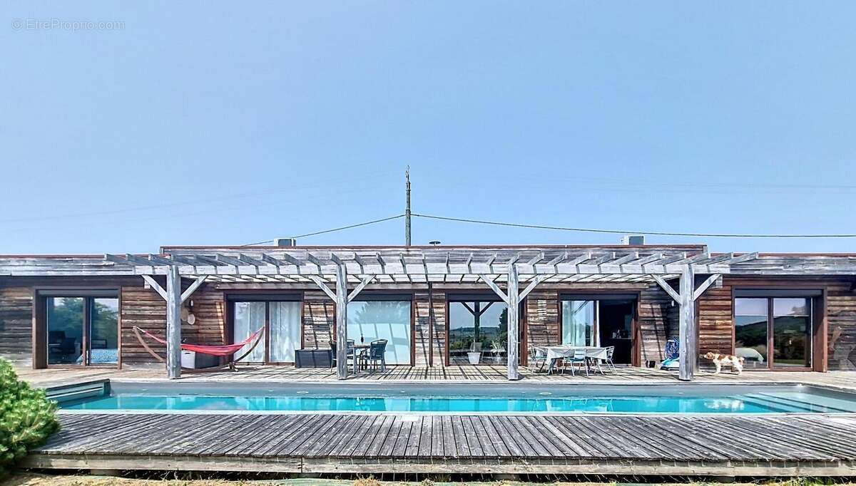 Photo 2 - Maison à ROQUEMAURE
