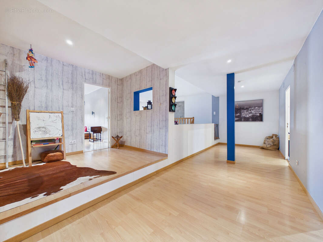 Belle maison lorraine de caractère - 230 m2 - Rénovée avec goût - photo 7