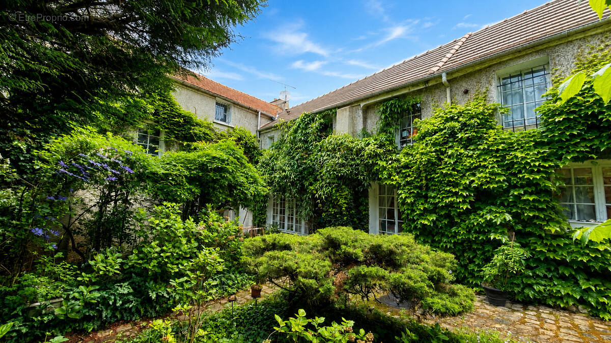 Maison à BONNEUIL-EN-FRANCE