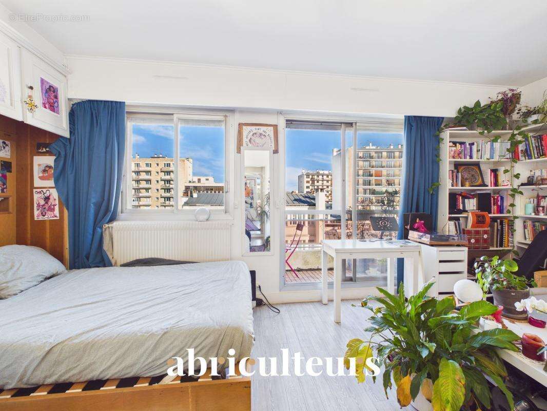 Appartement à PARIS-12E