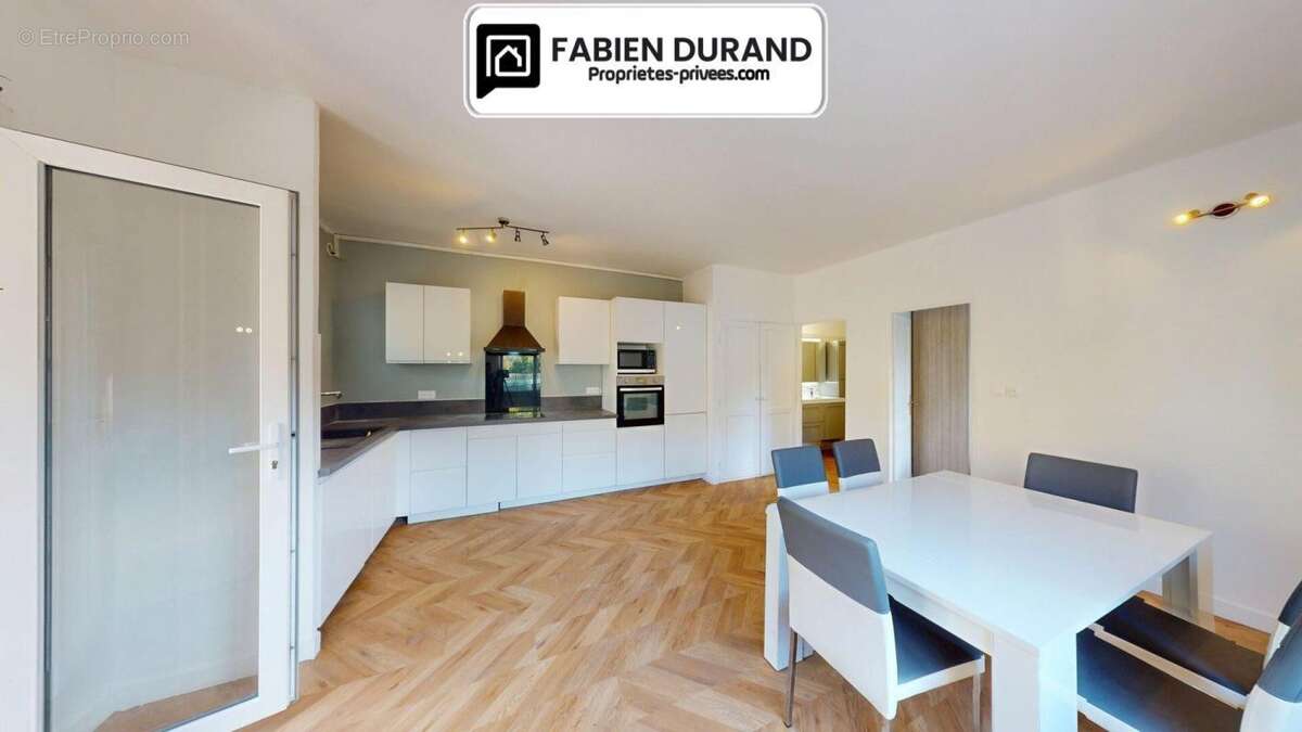Appartement à VILLENEUVE-LOUBET