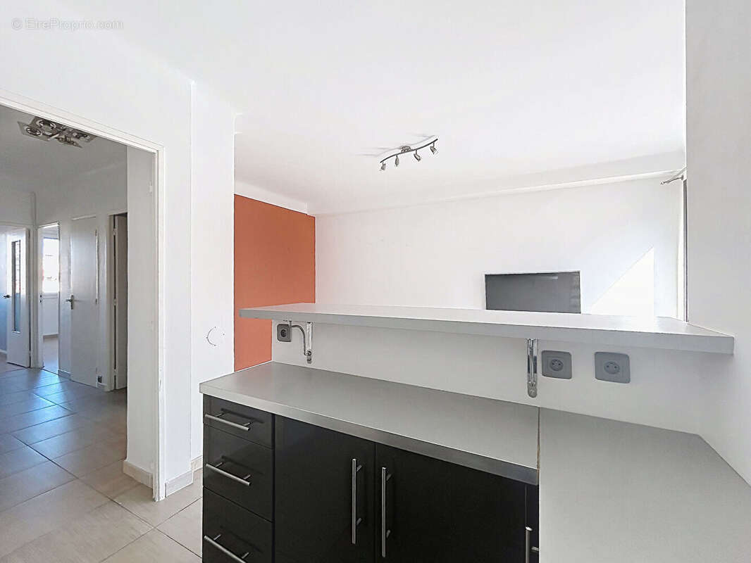 Appartement à MARSEILLE-5E