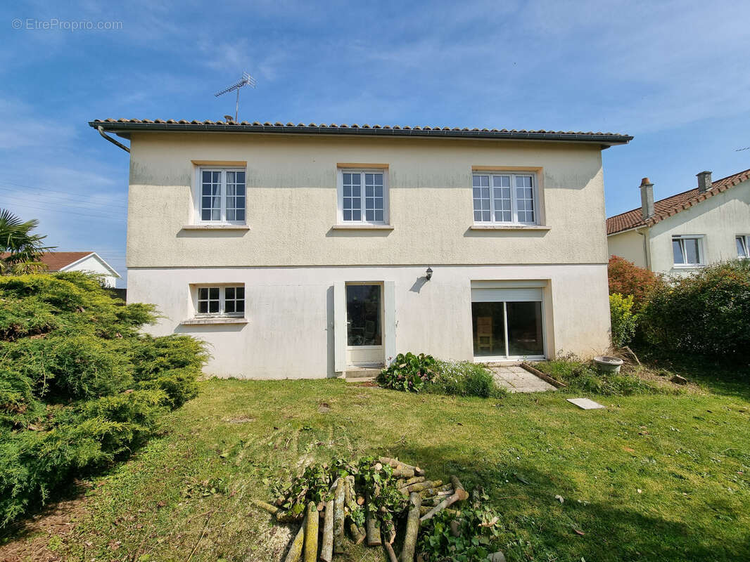 Maison à SAINT-AUBIN-LE-CLOUD