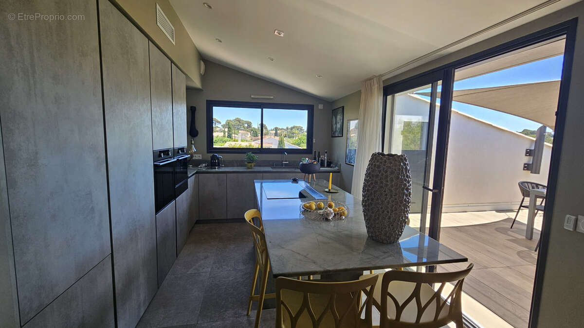 Appartement à SANARY-SUR-MER