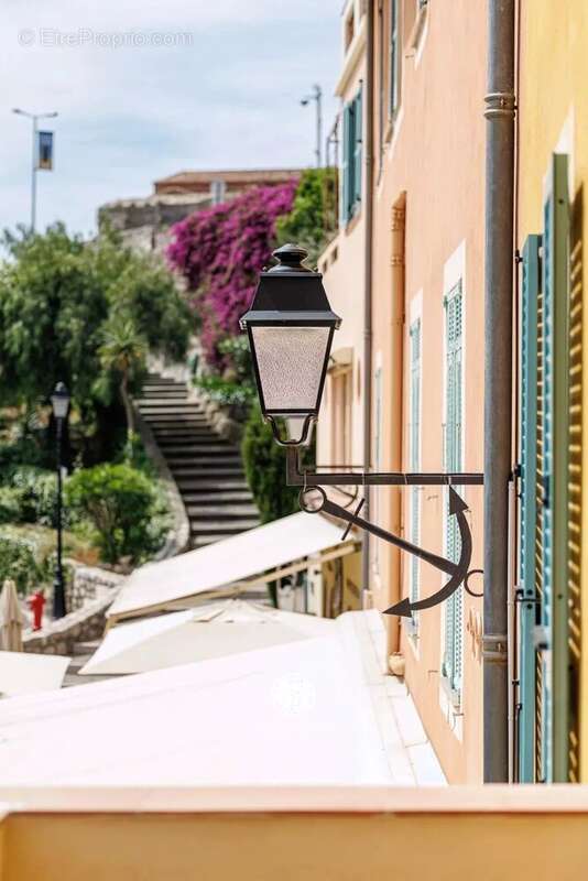Appartement à VILLEFRANCHE-SUR-MER