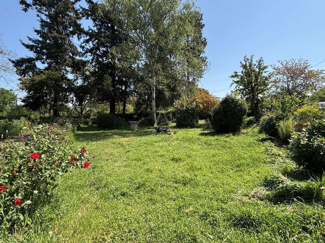 Maison à MIRE
