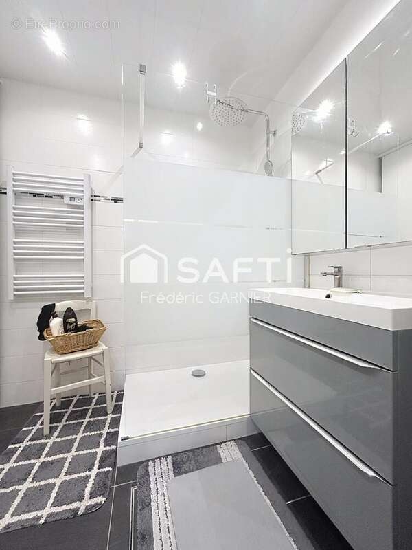 Maison 148 m² à Chevry-Cossigny  - photo 8