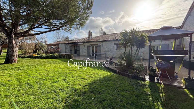 Maison à CHERMIGNAC