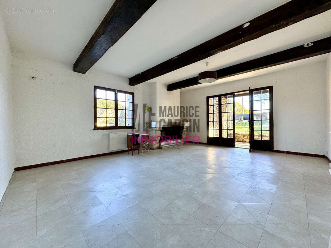 Maison à PERNES-LES-FONTAINES