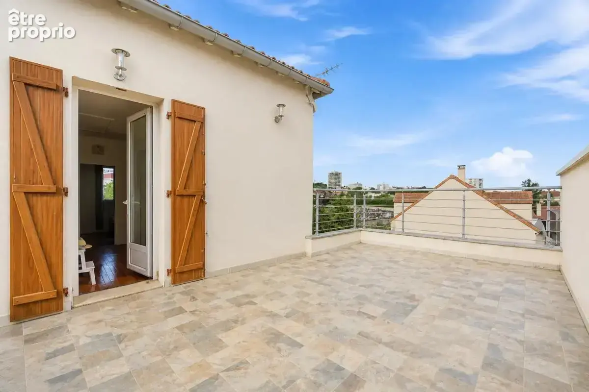 Maison de 10 pièces de 250 m² à Châtillon - photo 2