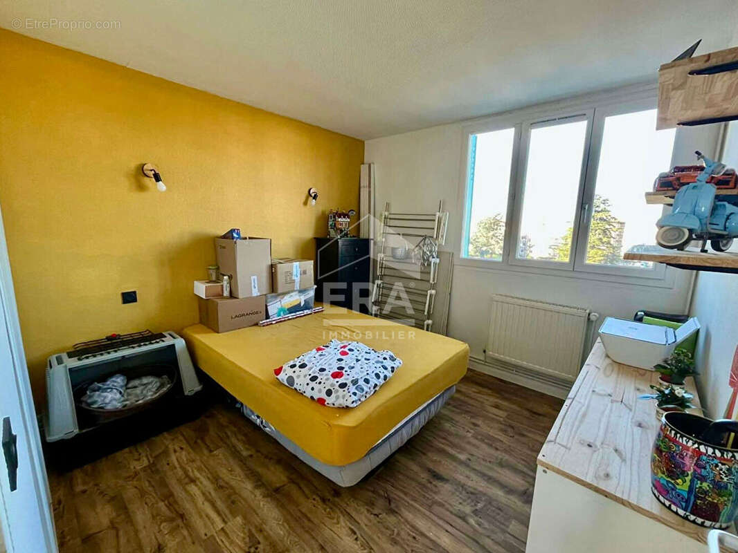 Appartement à AUREILHAN