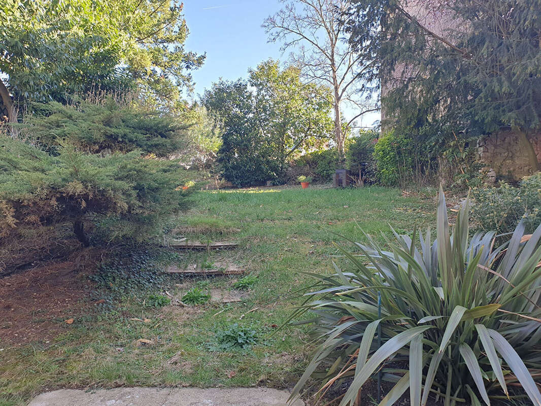 Appartement à NANTERRE