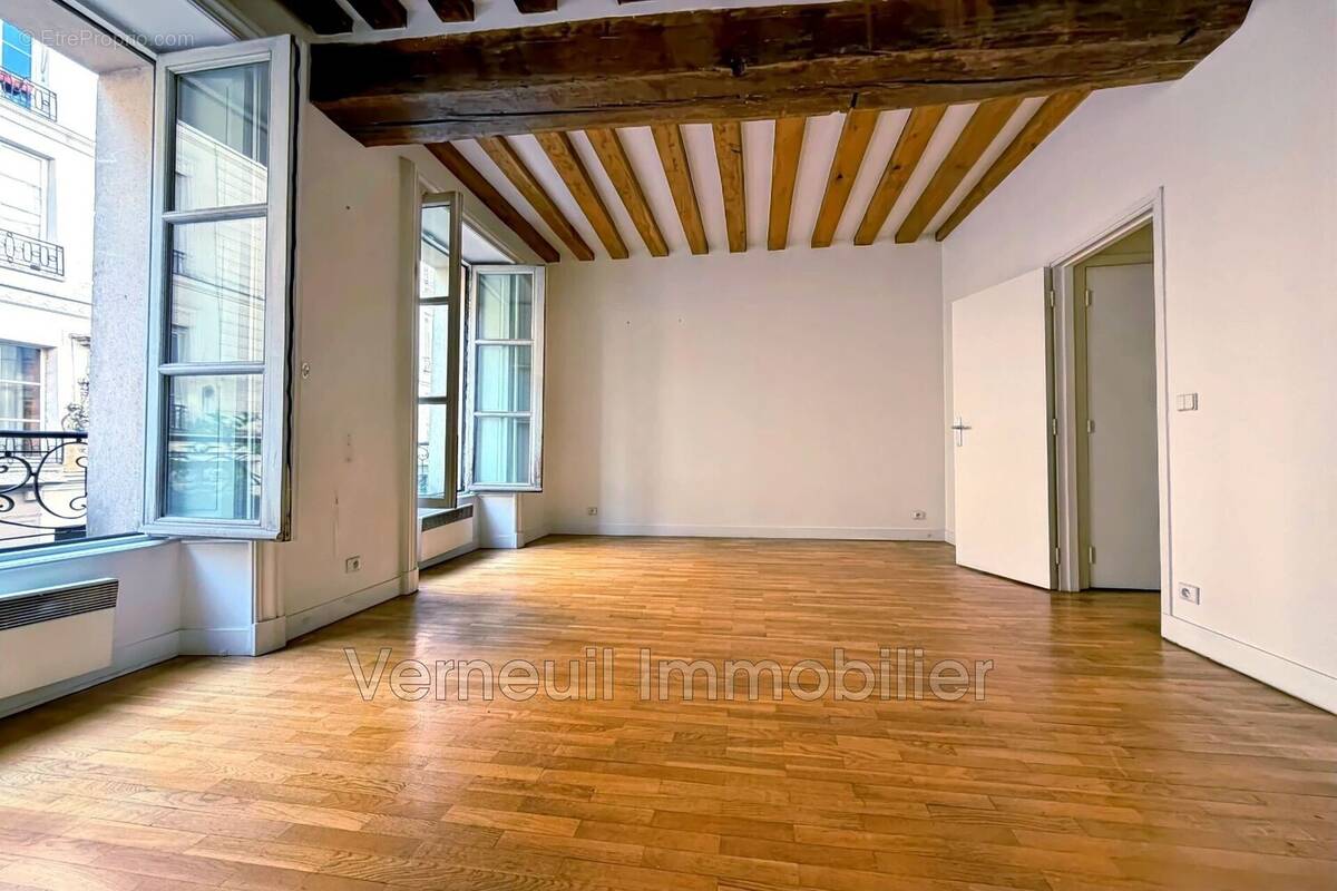 Appartement à PARIS-7E