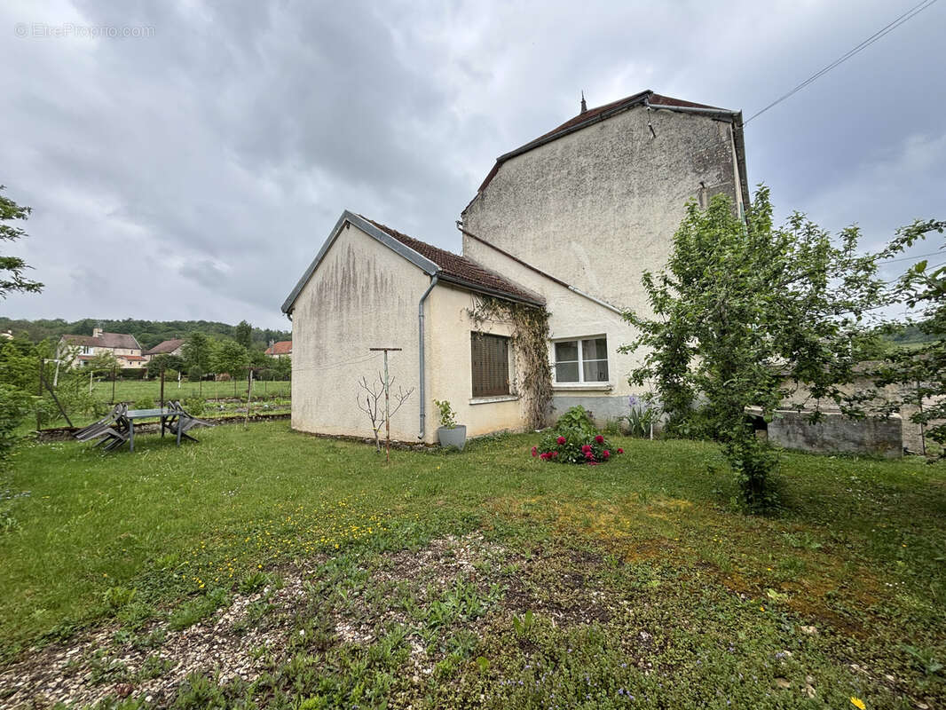 Maison à QUEMIGNY-SUR-SEINE