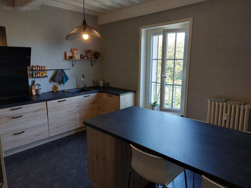 Appartement à PIERRE-BENITE