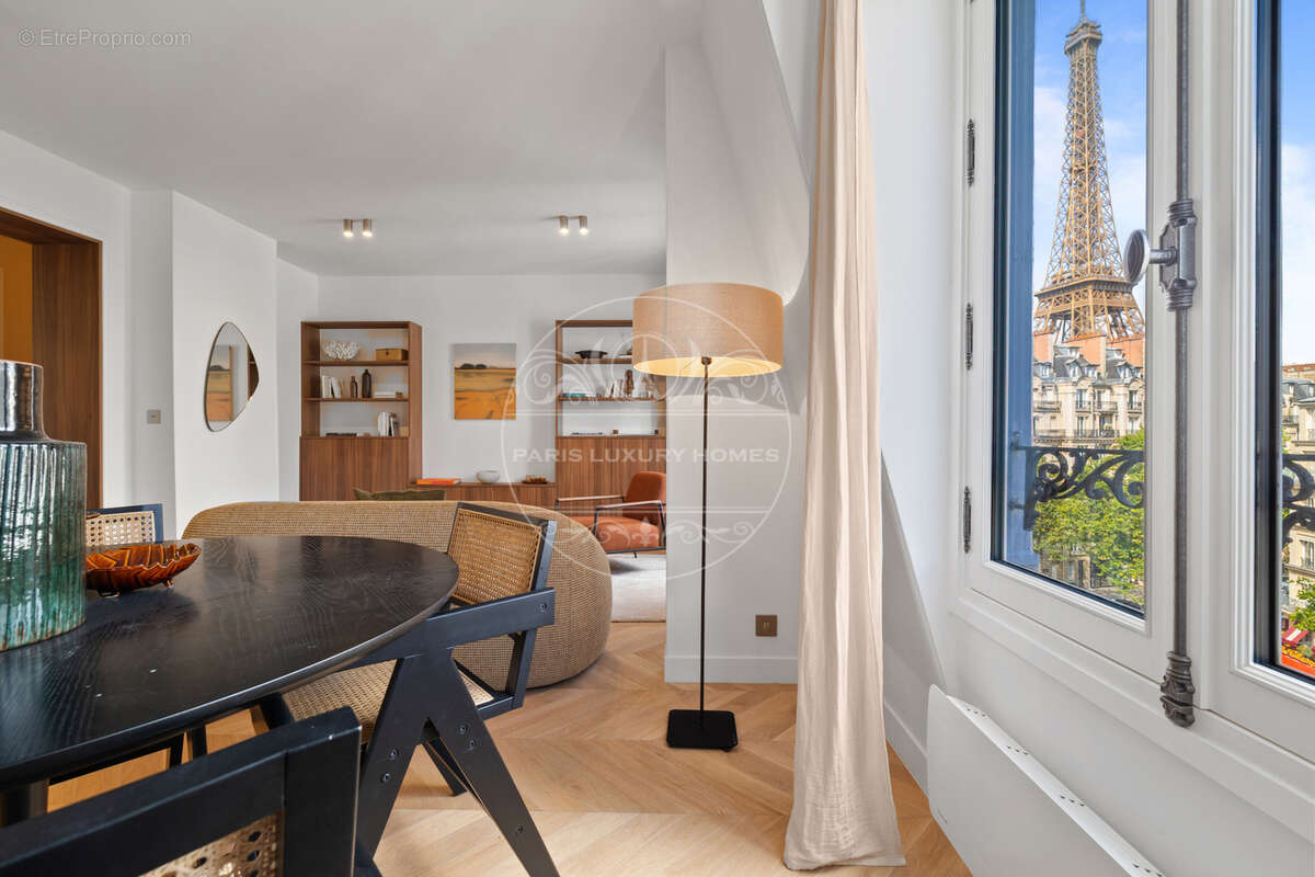 Appartement à PARIS-7E