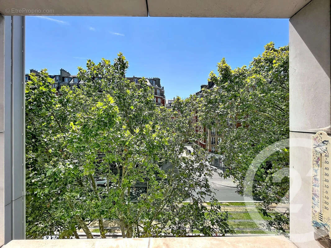 Appartement à PARIS-14E