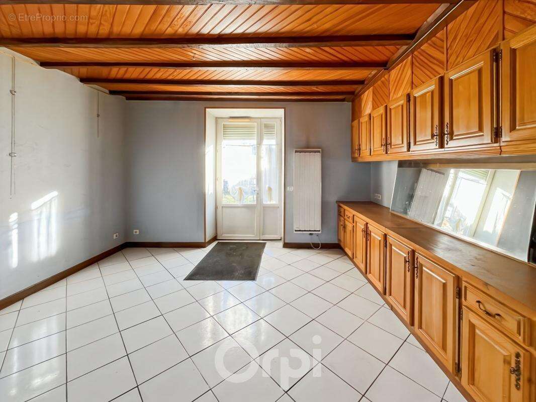 Appartement à AMBAZAC